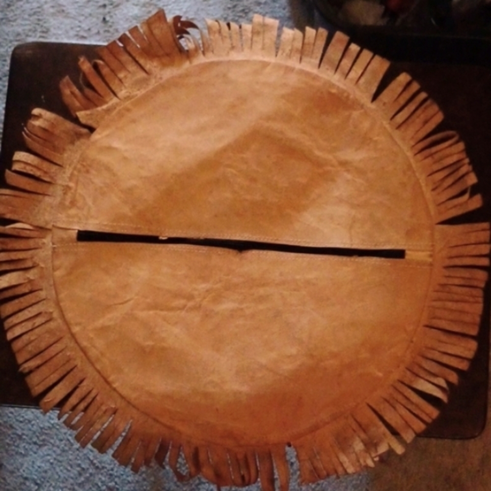 𝅺TWO Genuine Leather Custom Hand-made Circular Pillow Cases - Picture 3 of 3